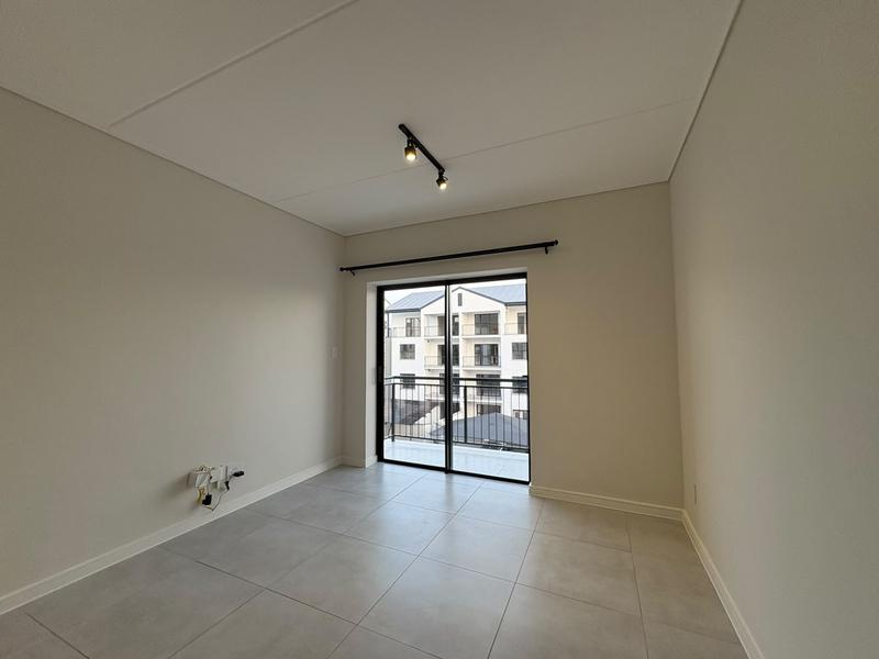 To Let 1 Bedroom Property for Rent in Sandown Western Cape